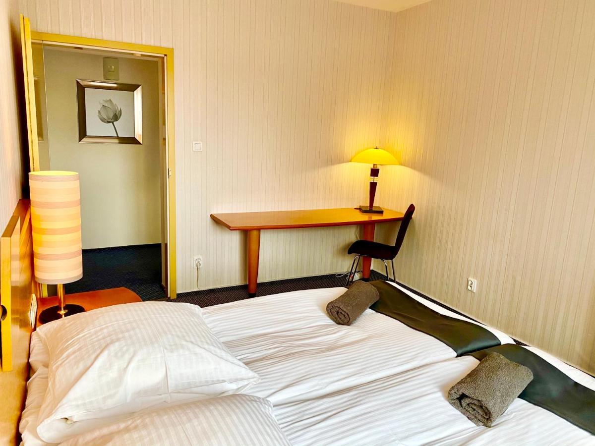 Las Slupski Premium Business Apartament Nr 7 Wifi Netflix Smart Tv50 Two Bedrooms Two Extra Large Double Beds Up To 6 People Full Pleasure Quality Stay (Adults Only) Экстерьер фото
